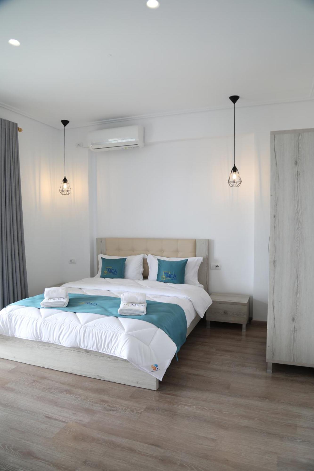 Relax Mea Hotel Sarandë エクステリア 写真