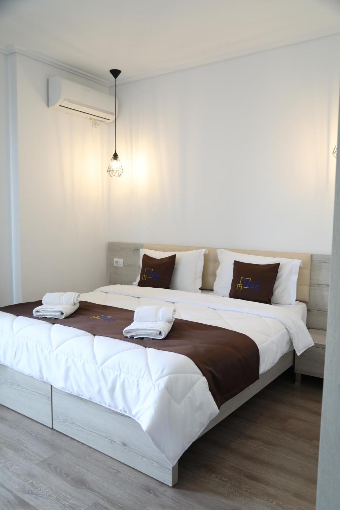 Relax Mea Hotel Sarandë エクステリア 写真
