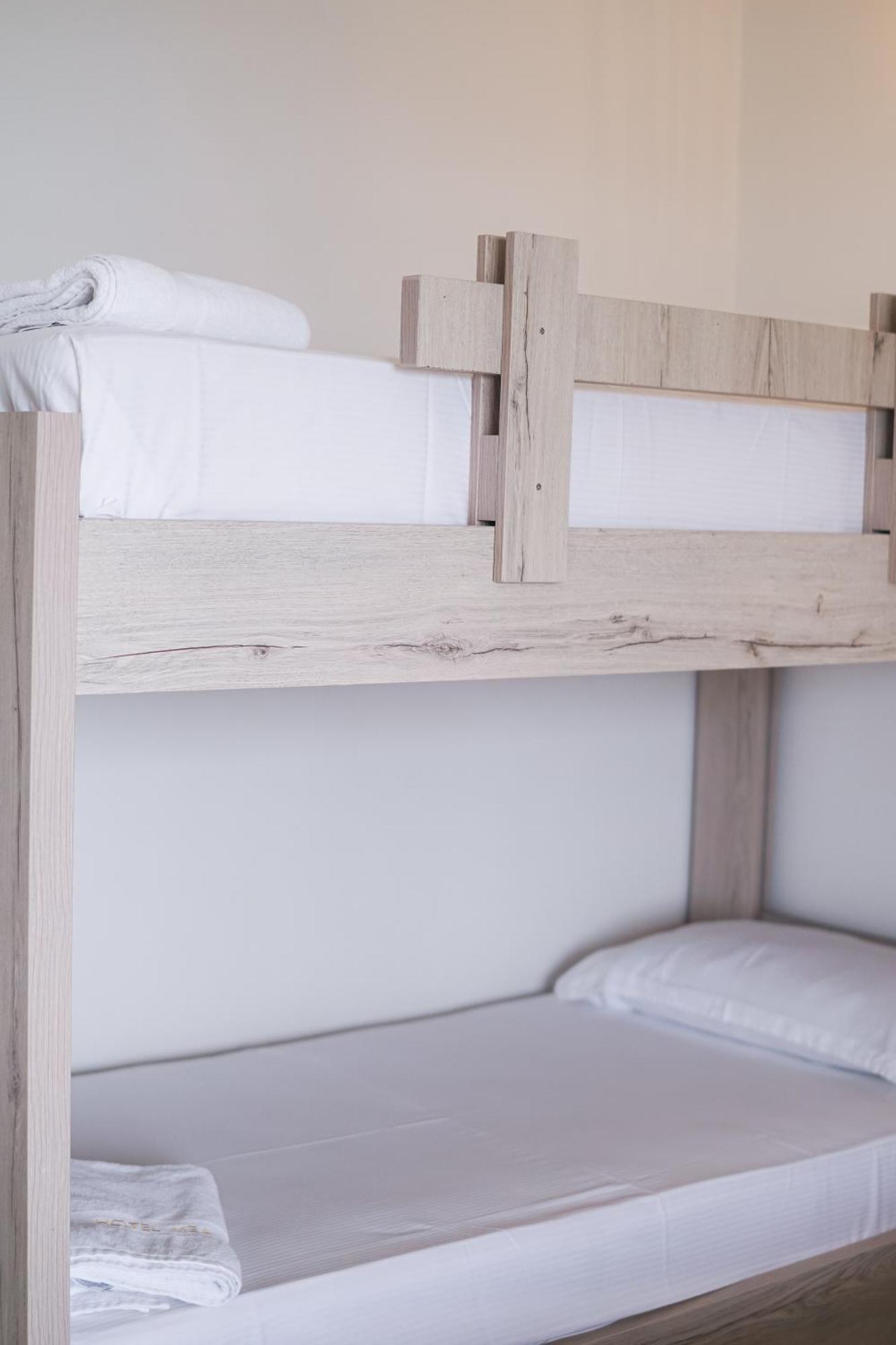 Relax Mea Hotel Sarandë エクステリア 写真